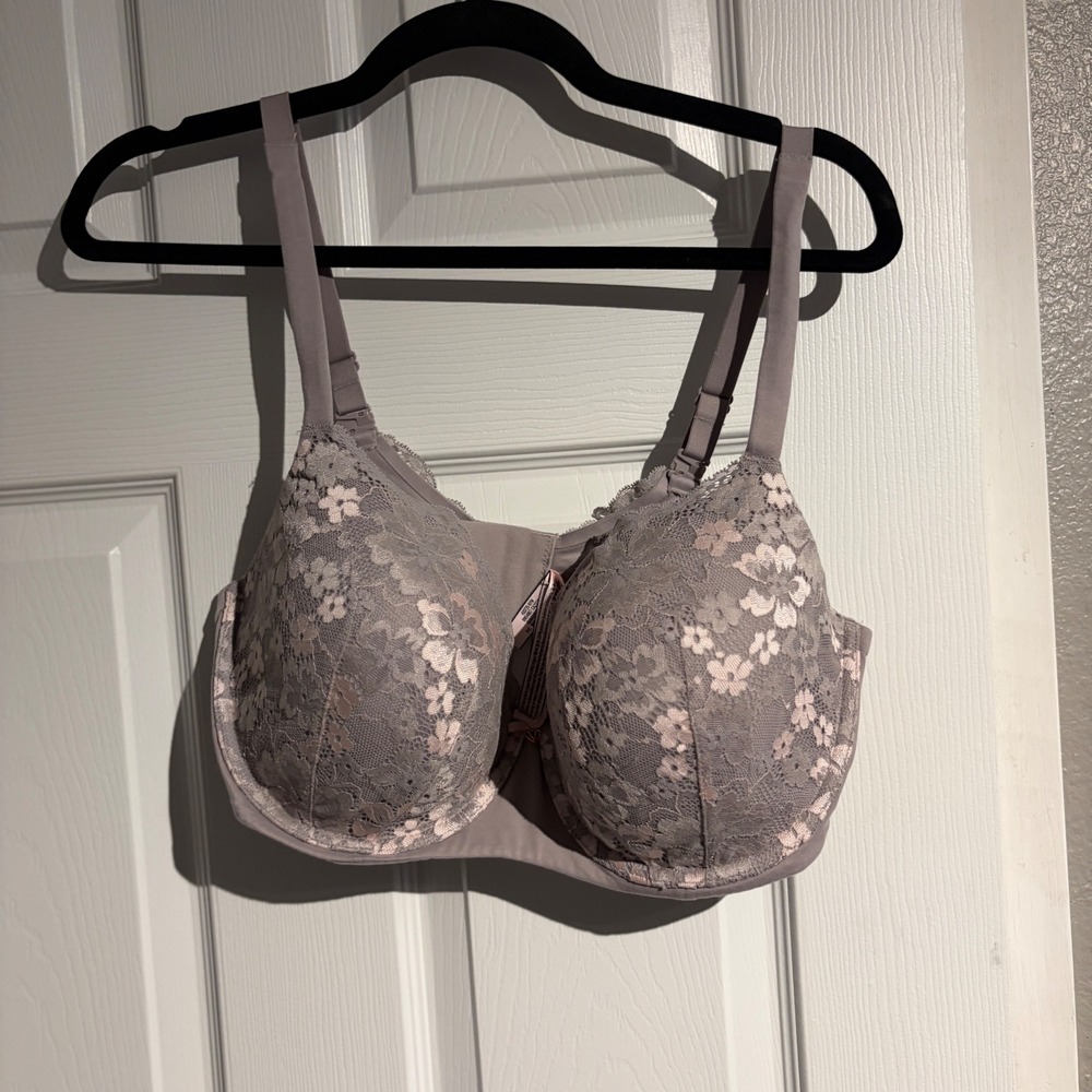 Victoria's Secret Body By Victoria Lined Demi Bra 38DDD Purple Floral Lace